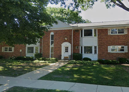 527 W Eastman Street - Photo 1