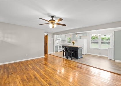 2161 Rochelle Way Sw - Photo 1