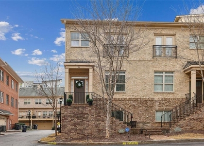 745 Fountainhead Lane Ne - Photo 1
