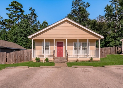 164 Varsity Drive - Photo 1