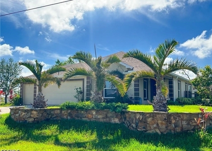 2032 Nw 5th Street - Photo 1