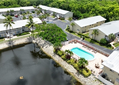 4621 Bayshore Drive - Photo 1