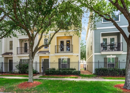1207 Nagle Street - Photo 1
