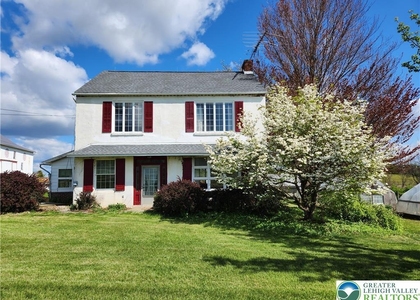 4939 Indian Creek Road - Photo 1