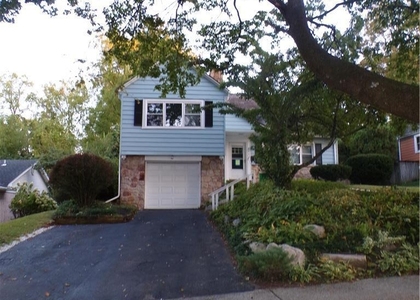 2440 W Livingston Street - Photo 1