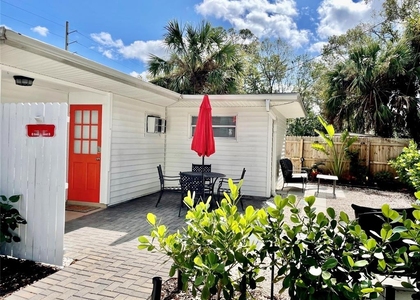 828 S Tuttle Avenue - Photo 1
