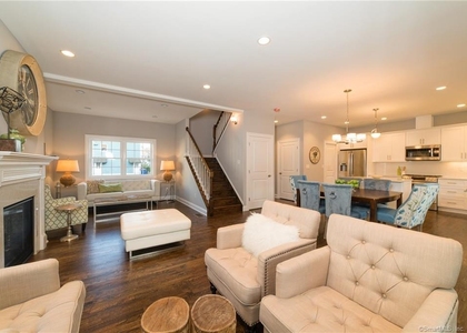 68 Anderson Street - Photo 1