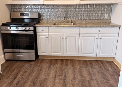 1005 Main Street - Photo 1
