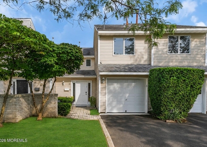 215 W Morgan Avenue - Photo 1