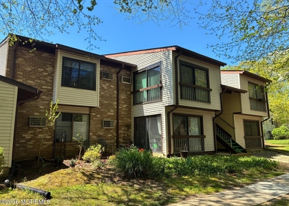 131 Amberly Drive - Photo 1