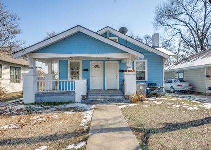 1628 Poplar Street - Photo 1