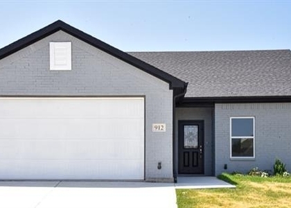 912 Avagail Avenue - Photo 1