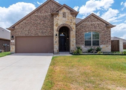 604 Stars Drive - Photo 1