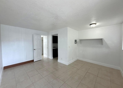 2119 Davie Boulevard - Photo 1