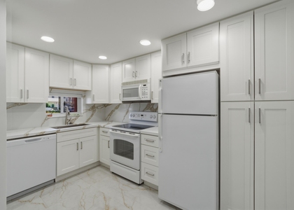 371 S Hollybrook Drive - Photo 1