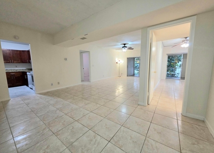 683 Nw 13th Street - Photo 1