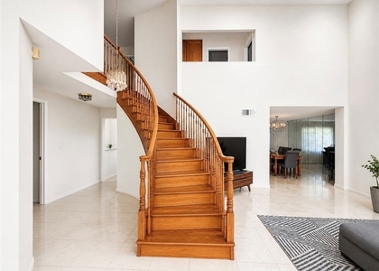 18210 Hatteras - Photo 1