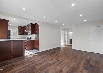 624 Silver Lake Boulevard - Photo 1