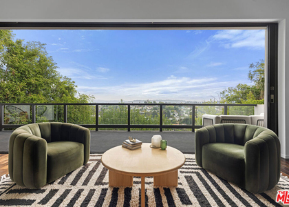 2300 Ronda Vista Drive - Photo 1