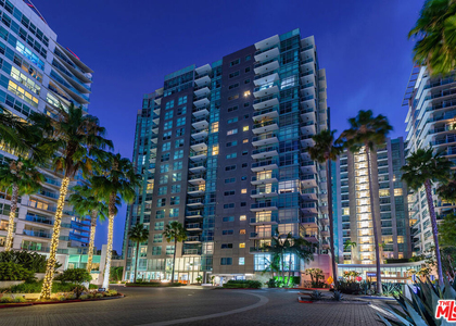 13650 Marina Pointe Drive - Photo 1