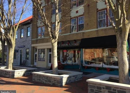 44 S Loudoun Street - Photo 1