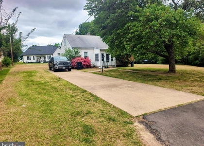 119 Cedar Ave - Photo 1