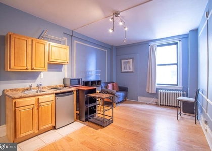 1324 Locust Street - Photo 1