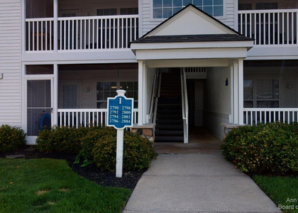 2802 S Knightsbridge Circle - Photo 1