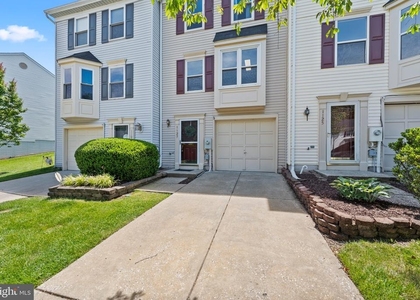 1127 Kelfield - Photo 1