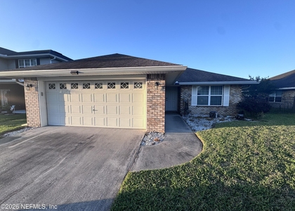 7565 Westland Oaks Drive - Photo 1