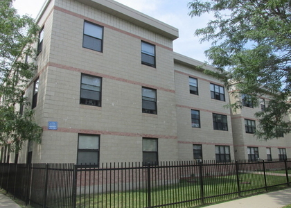 4752 S Wabash Avenue - Photo 1