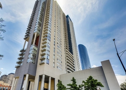 737 W Washington Boulevard - Photo 1