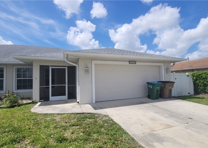 1010 Se 12th Terrace - Photo 1