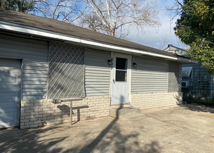 407 E Homan Street - Photo 1