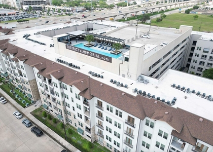 10300 Katy Freeway - Photo 1