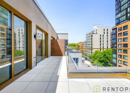 960 franklin ave - Photo 1