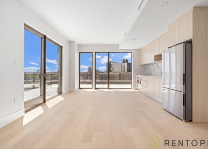 960 franklin ave - Photo 1