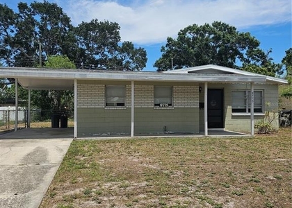8775 58th Street N - Photo 1