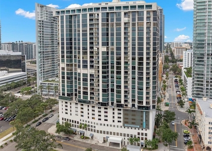 1 Beach Drive Se - Photo 1