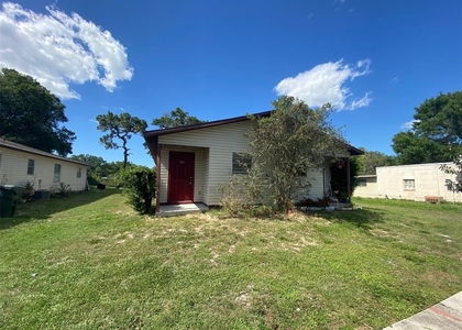605 Hennessee Street - Photo 1