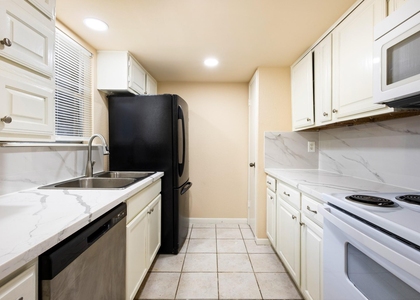 5921 Arncliffe Drive - Photo 1