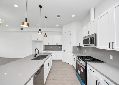 4129 E Toliver Street - Photo 1