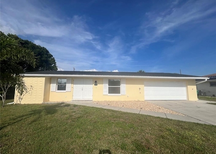249 Seminole Boulevard Nw - Photo 1