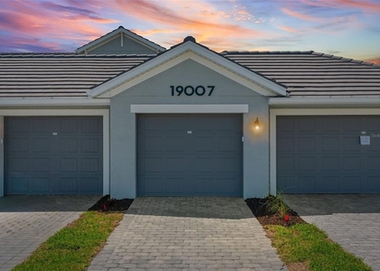 19007 Scallop Loop - Photo 1