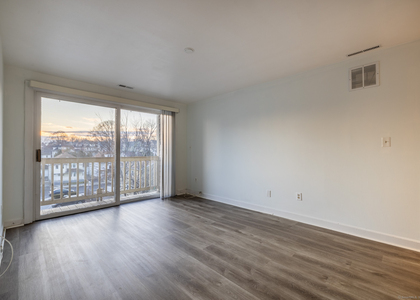 980 Lindley Street - Photo 1