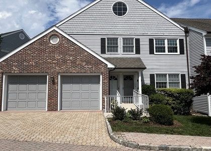 11 Pond Lane - Photo 1