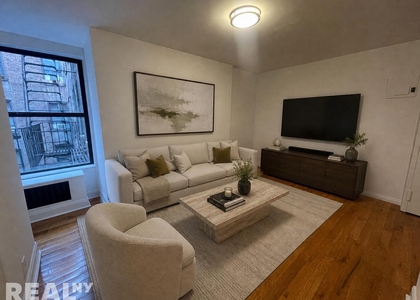 1427 York Ave - Photo 1