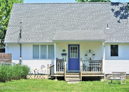 516.5 15th Avenue - Photo 1