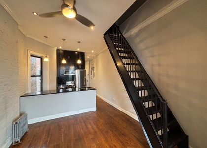 Avenue B - Photo 1