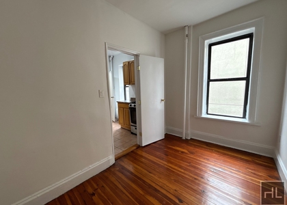 York Avenue - Photo 1